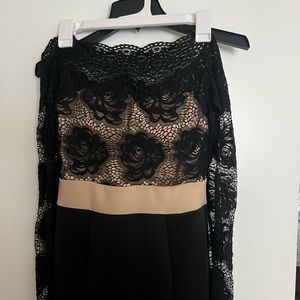 Windsor dress, size medium.